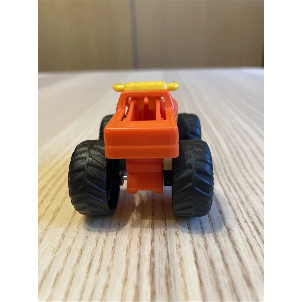 HOT WHEELS 2023 MONSTER  JAM EL TORO LOCO TRUCK  SMALL SCALE